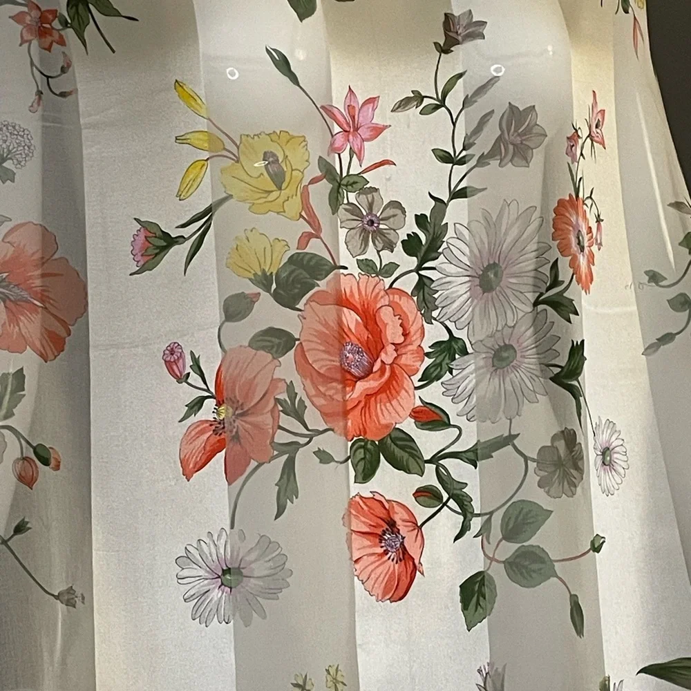 Lovely Valentino Garavani Silk Scarf Floral 34 In Excellent Condition